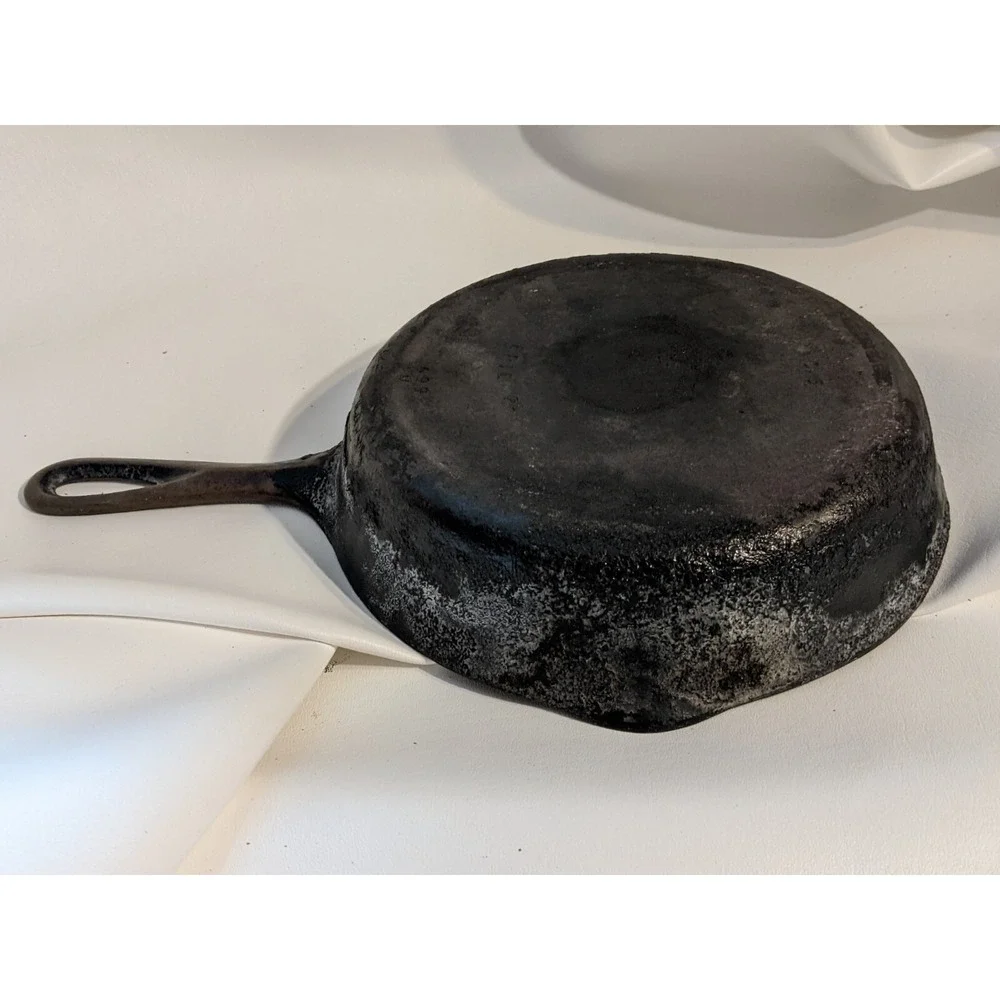 Griswold No 6 Small Logo Smooth Flat Bottom Cast Iron Skillet Frying Pan 699m
